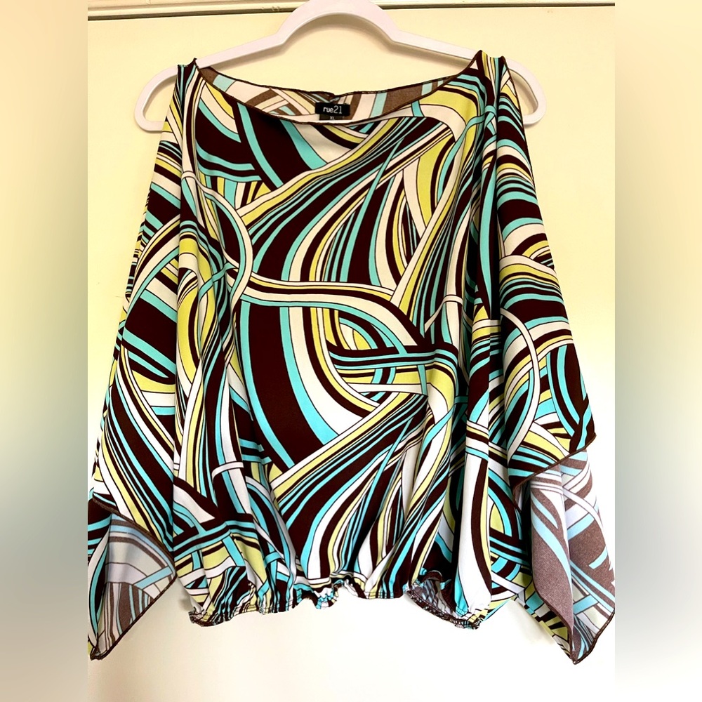 EUC Rue 21 multi colored top Sz. XL